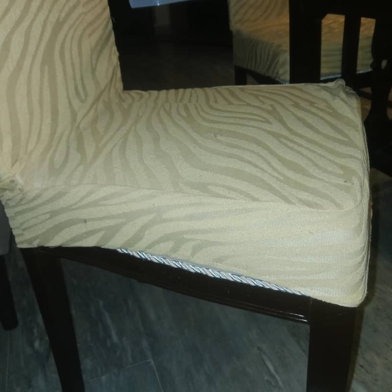 4 setting dinning table 1