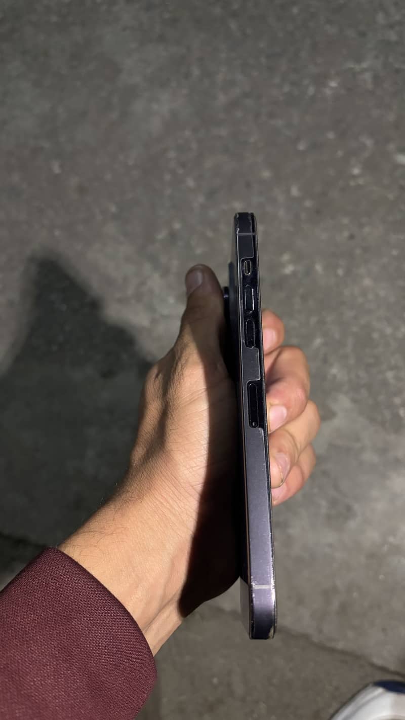 Apple iPhone 14 Pro Max 6