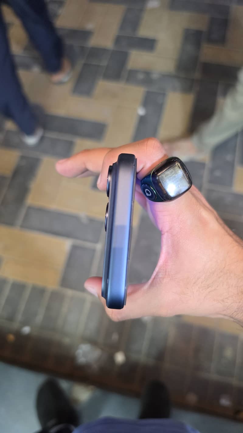 Apple iPhone 17 Pro Max 2