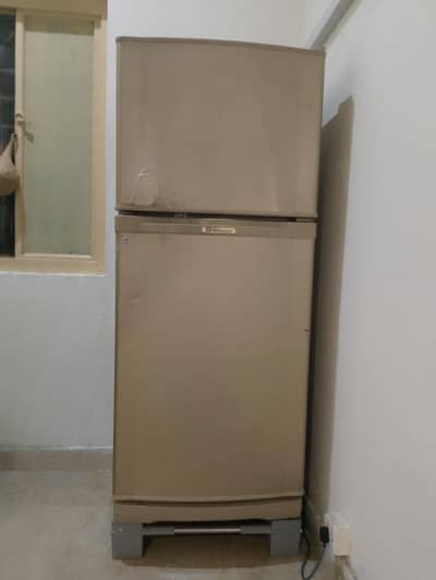 Dawlance Double Door Refrigerator 9/10 Condition