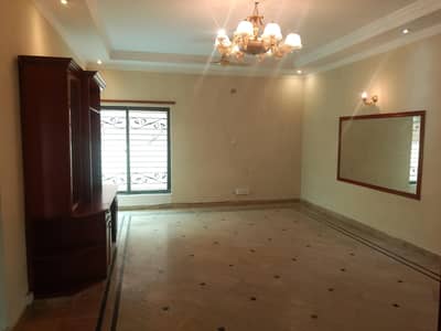 1 Kanal 4 Beds House For Rent