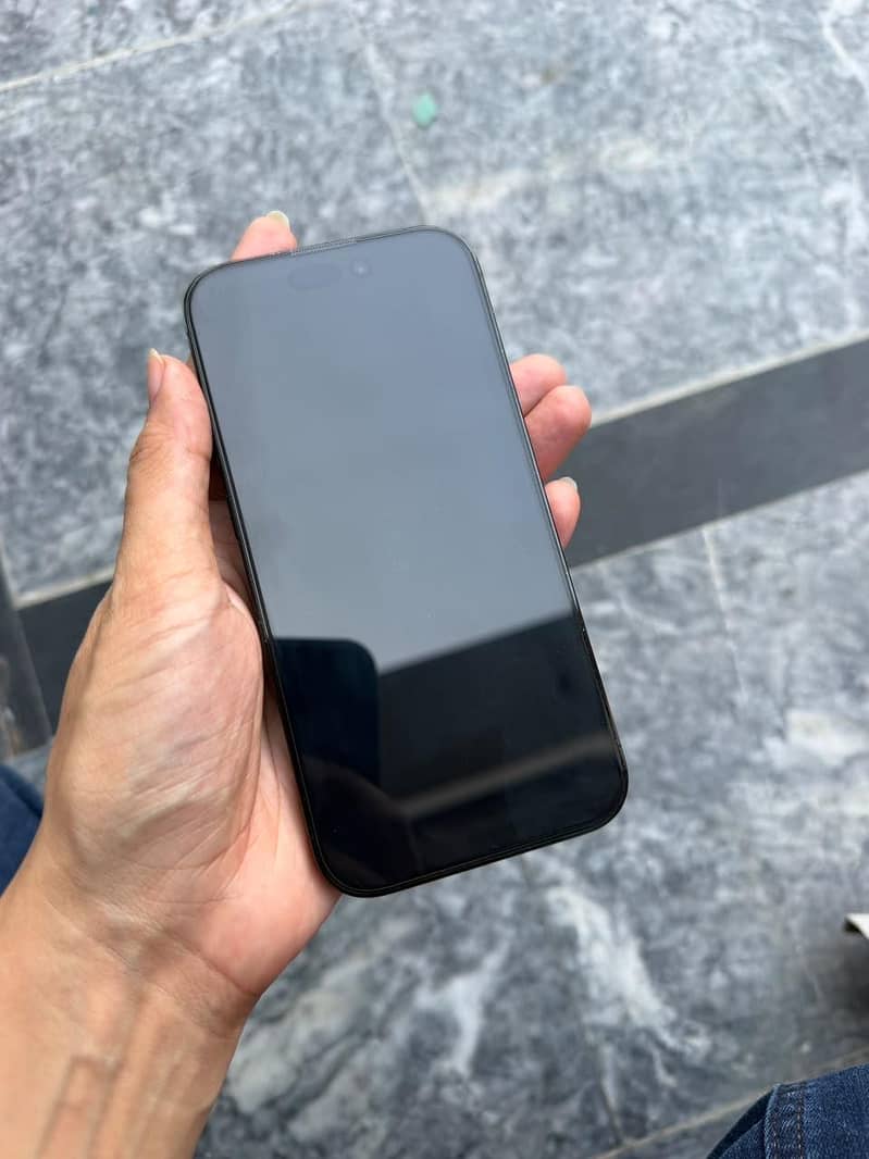 Apple iPhone 14 Pro 1