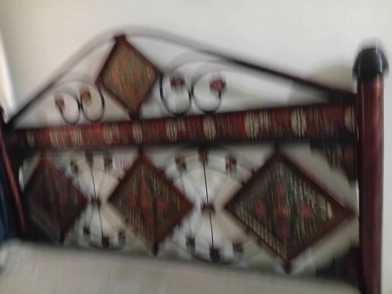 king size bed 0