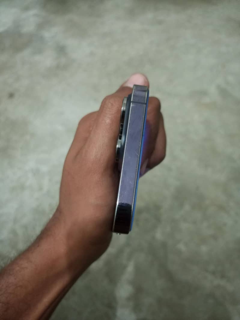 Apple iPhone 14 Pro Max 2
