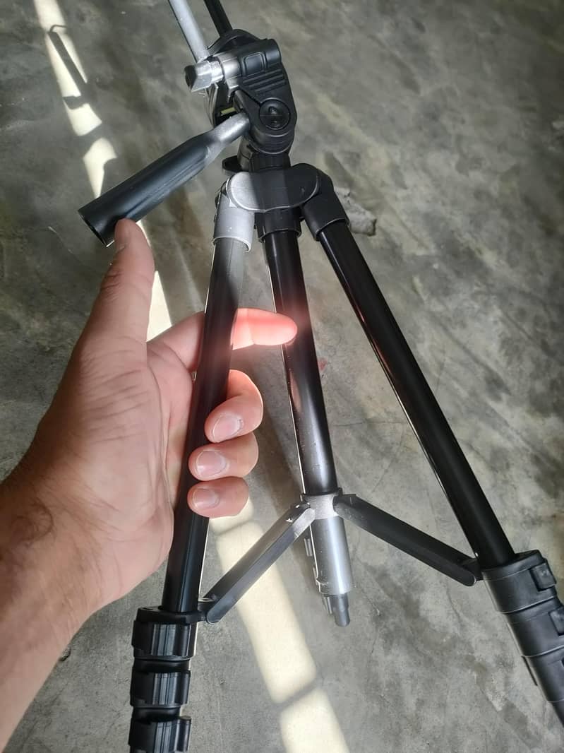 Mobile Stand 1