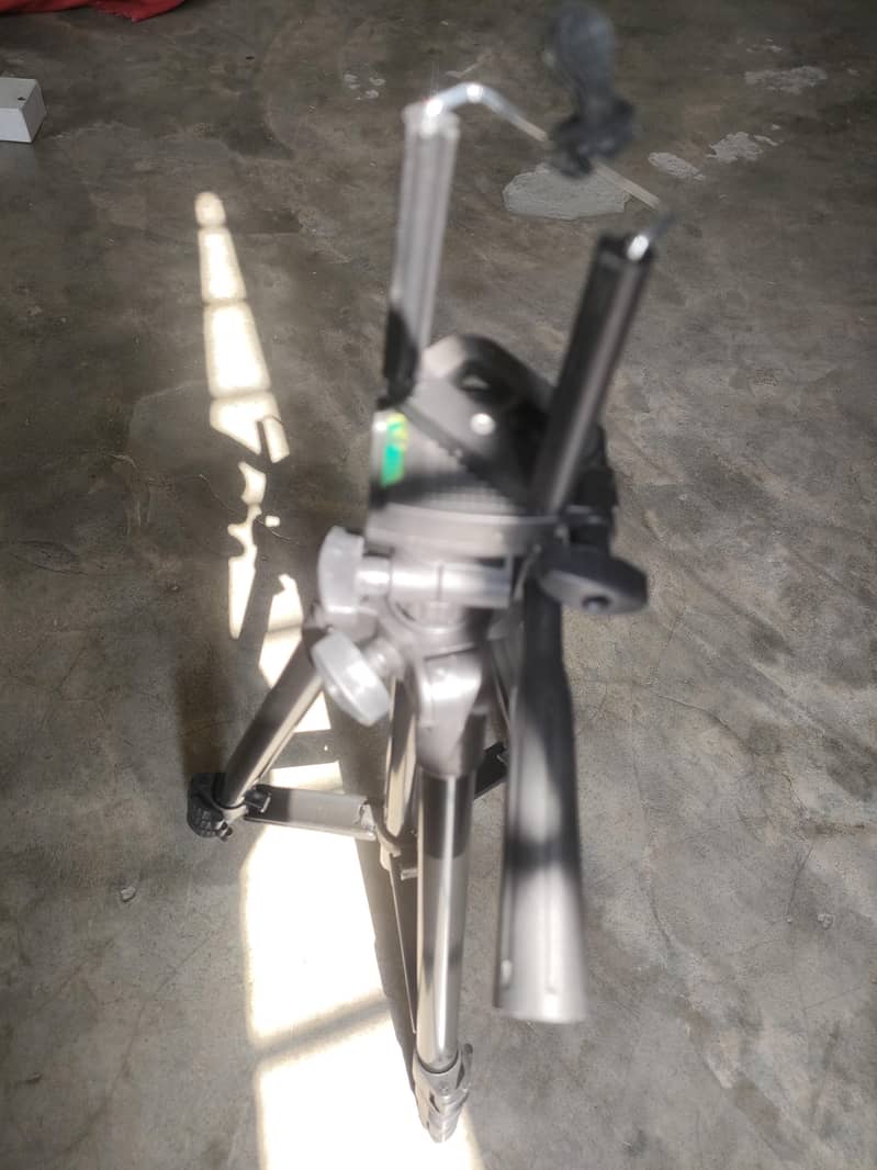 Mobile Stand 3