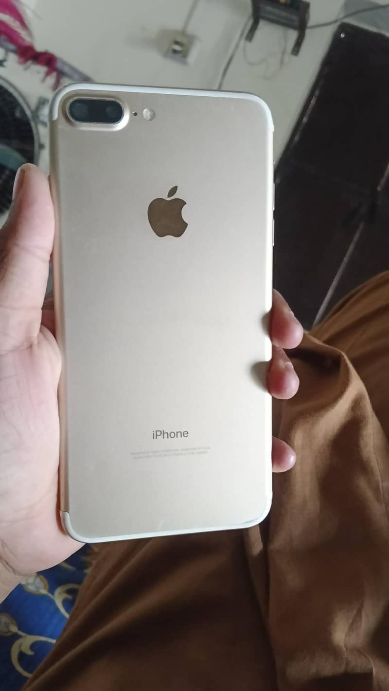 Apple iPhone 7 Plus 1