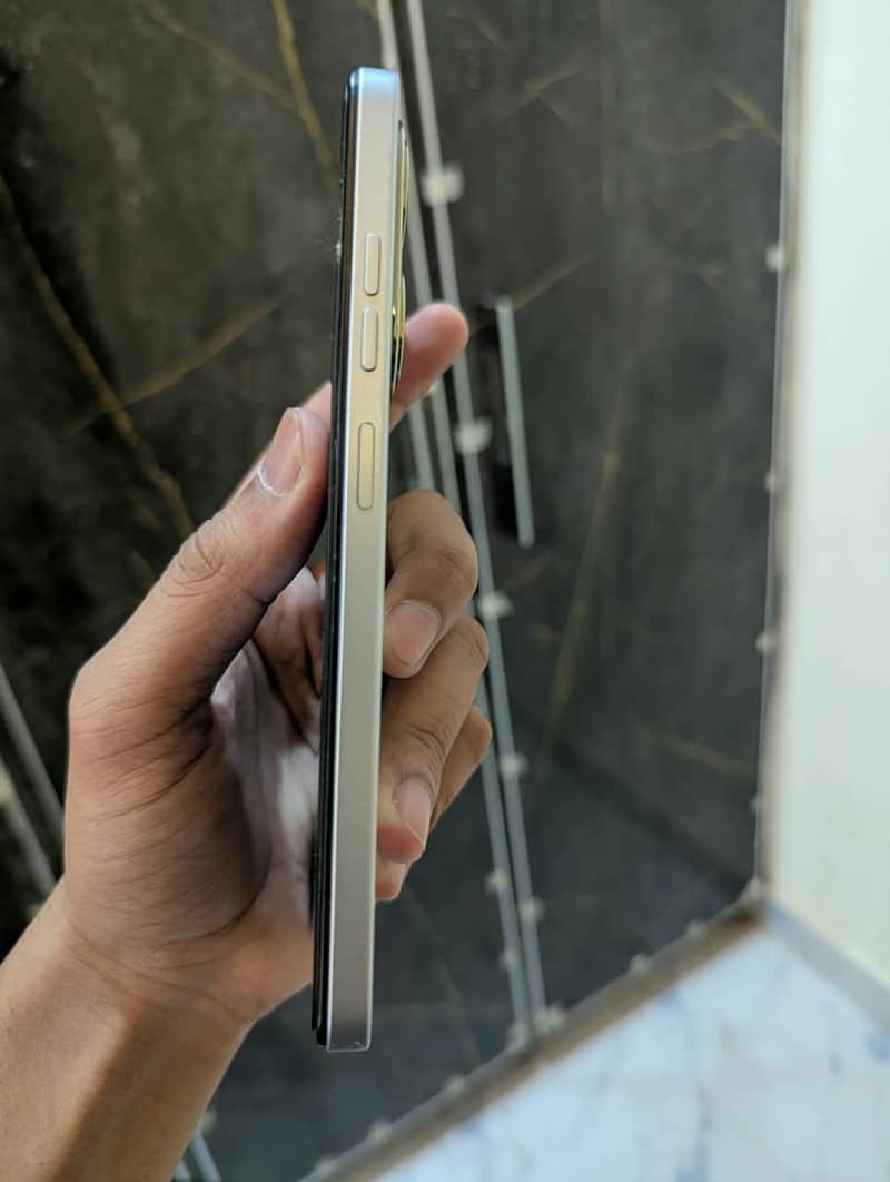 Tecno Spark 20 5