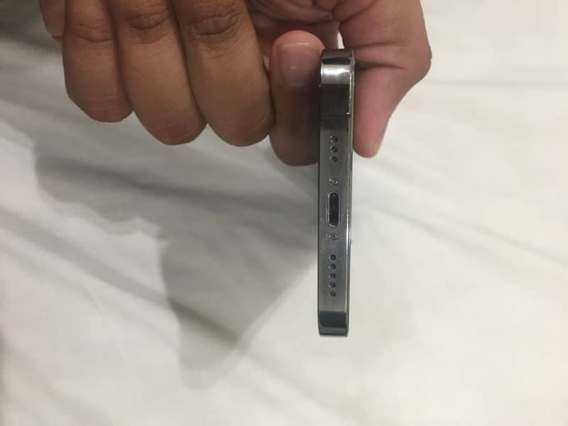 Apple iPhone 12 Pro 2