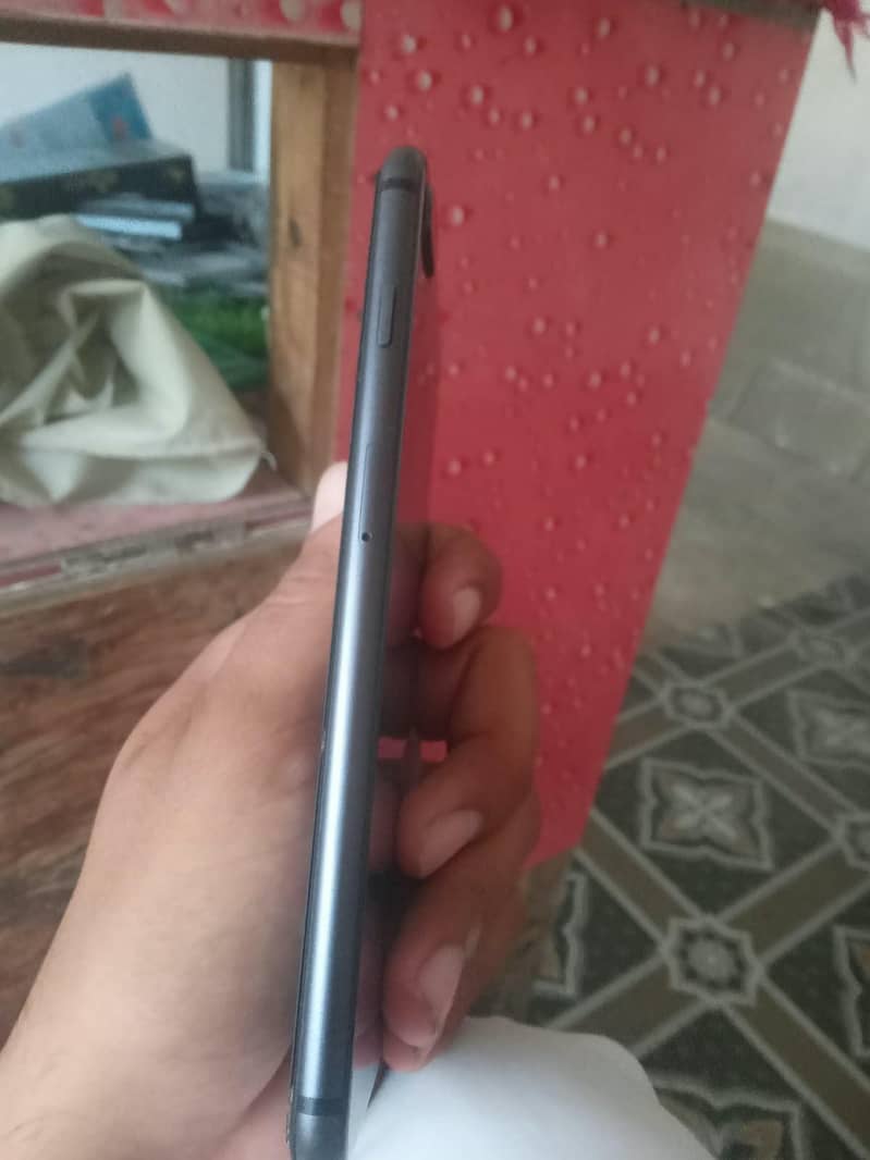 Apple iPhone 8 Plus 2