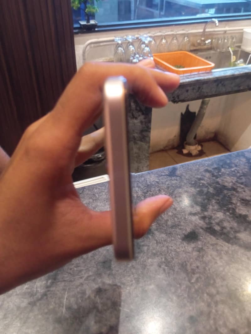 OPPO A6 1