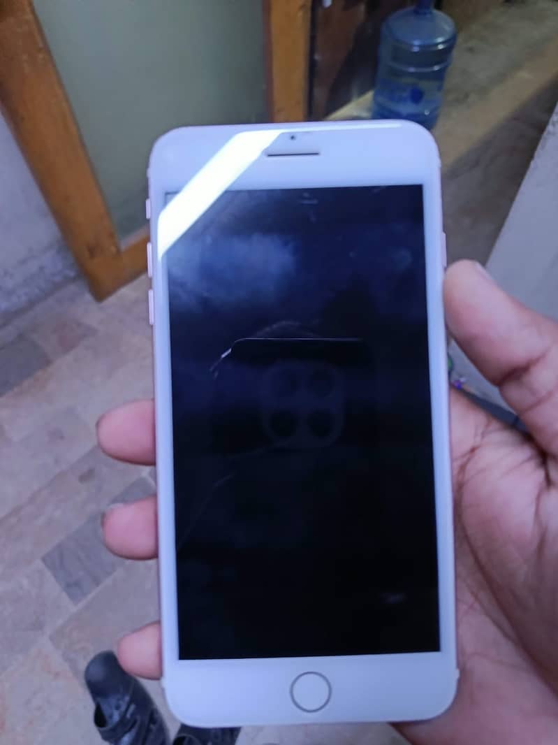 Apple iPhone 7 Plus 0