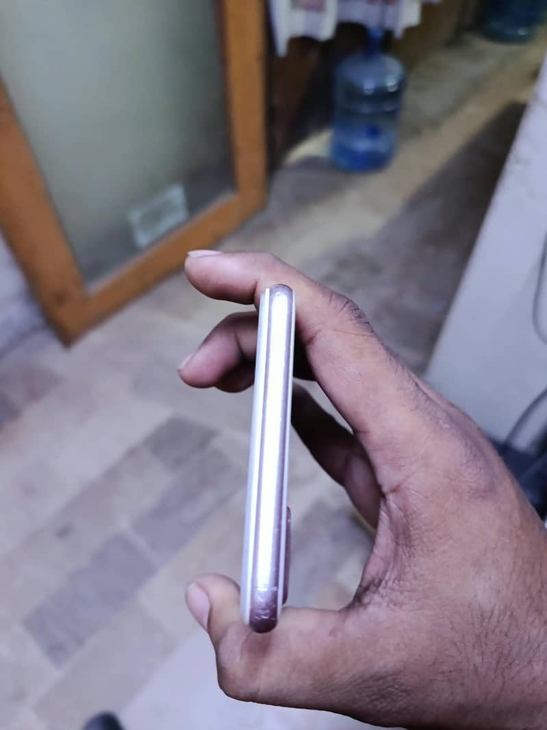 Apple iPhone 7 Plus 4