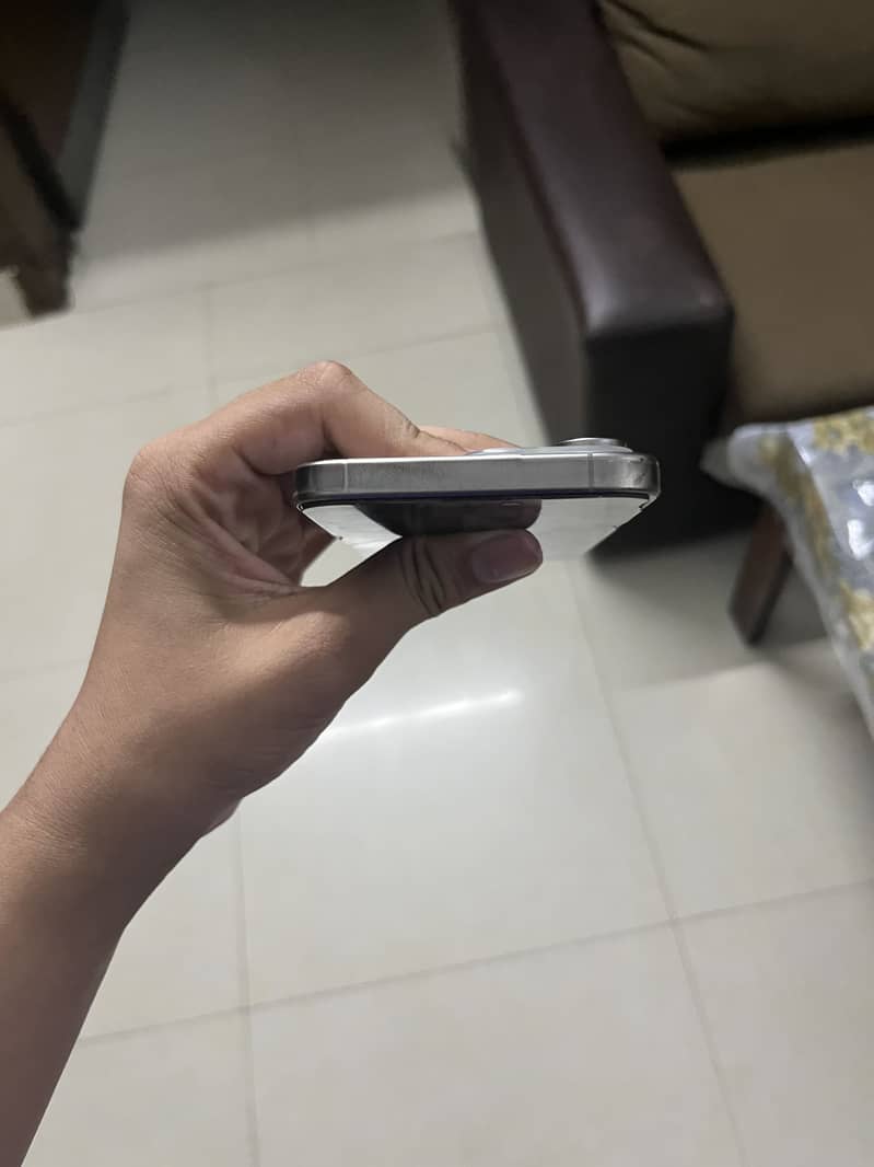 Apple iPhone 15 Pro Max 0
