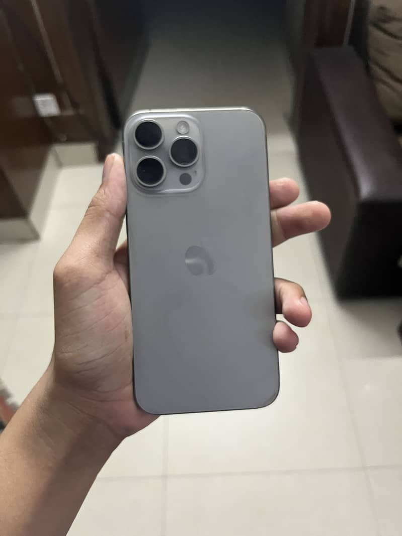 Apple iPhone 15 Pro Max 5
