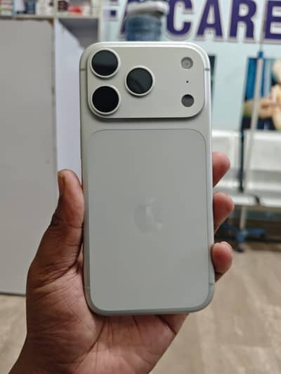 Apple iPhone 17 Pro | Non PTA| 256GB | 99% BH | Silver | 94 Cycle