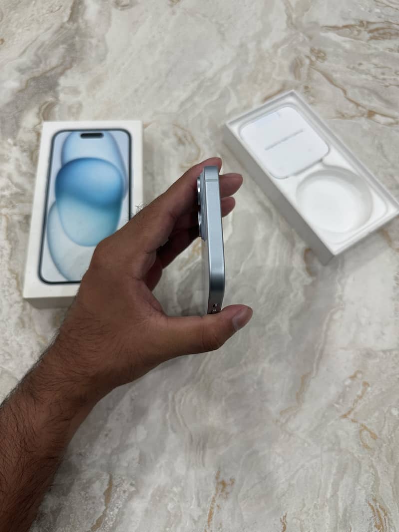 Apple iPhone 15 5