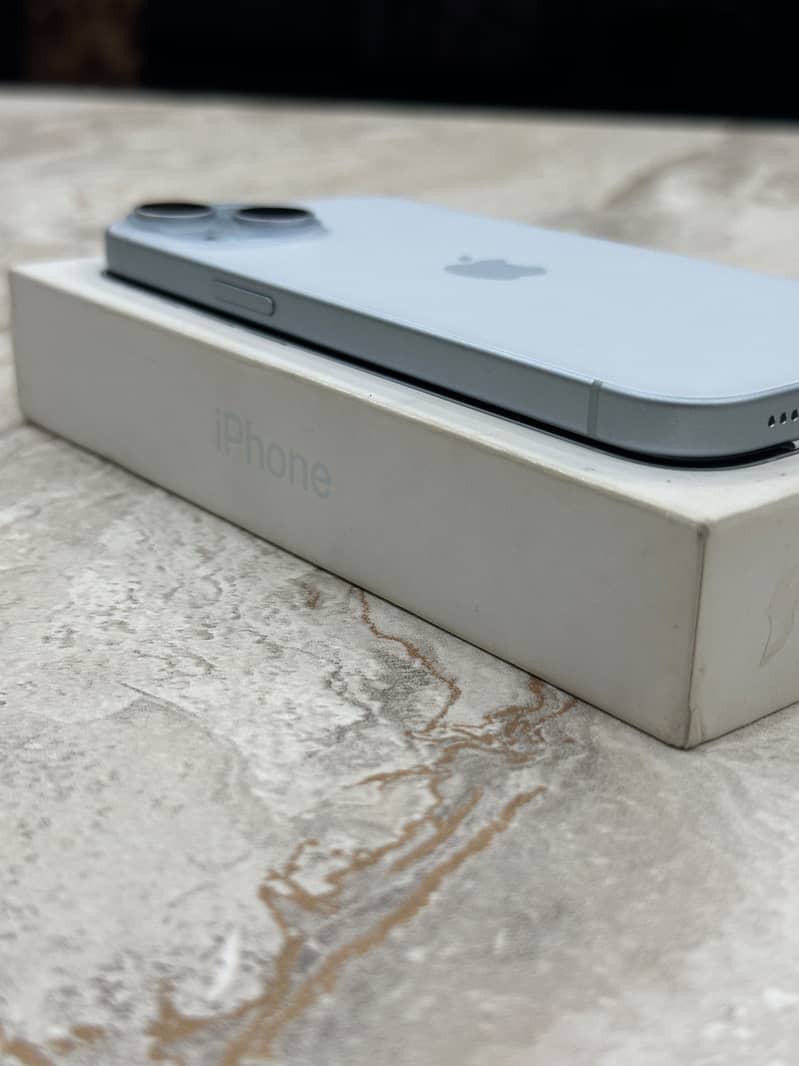 Apple iPhone 15 7