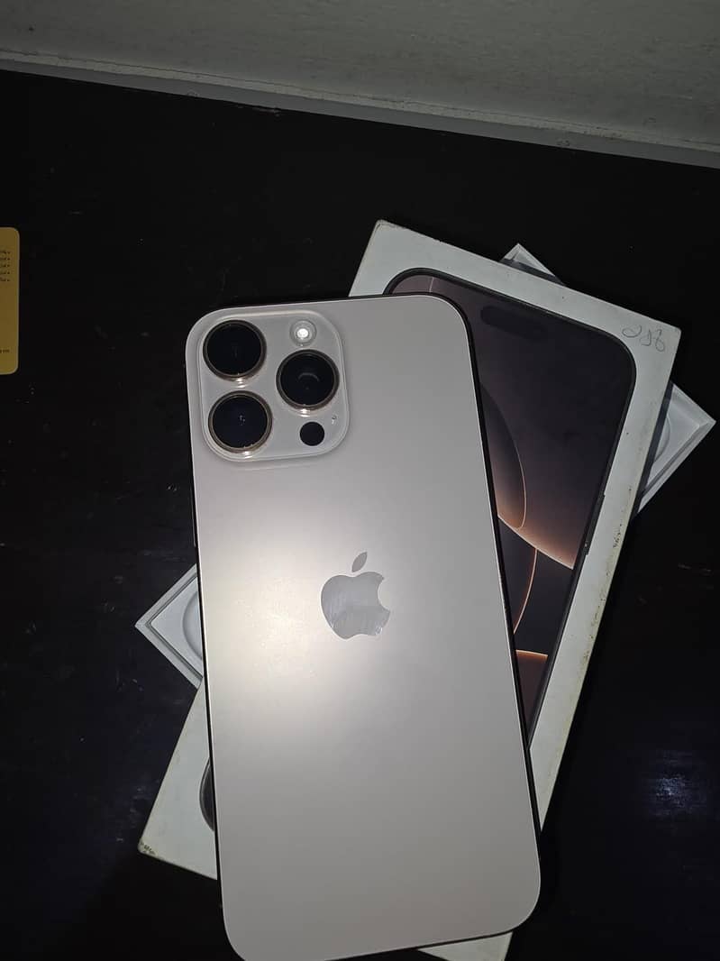 Apple iPhone 16 Pro Max 13