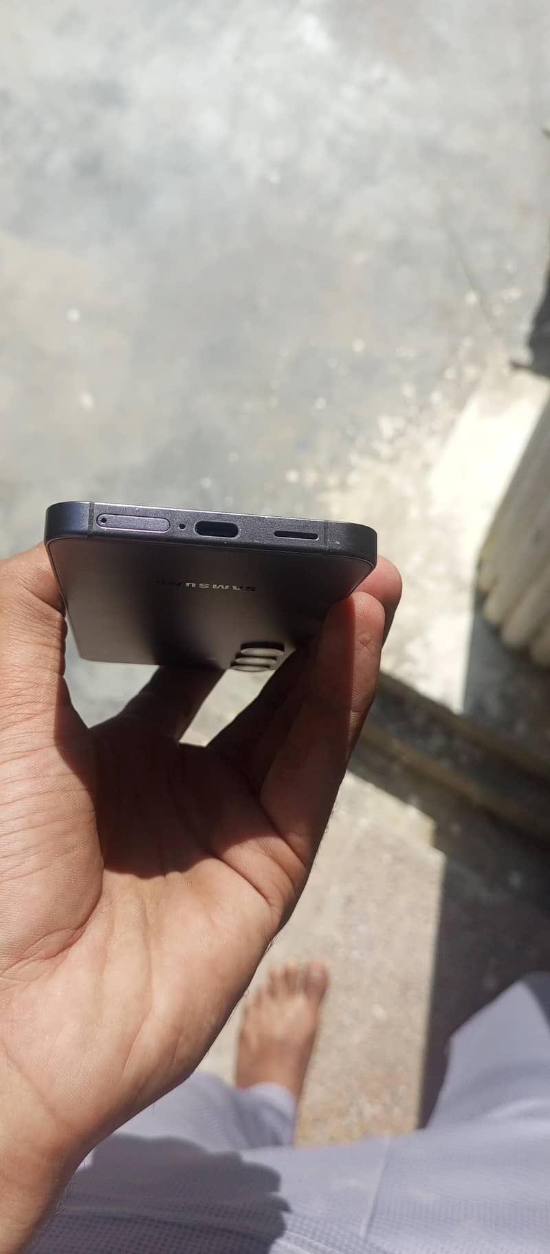 Samsung S24 3