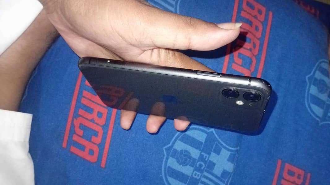 Apple iPhone 11 0