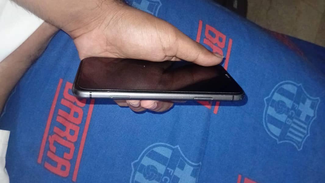 Apple iPhone 11 1