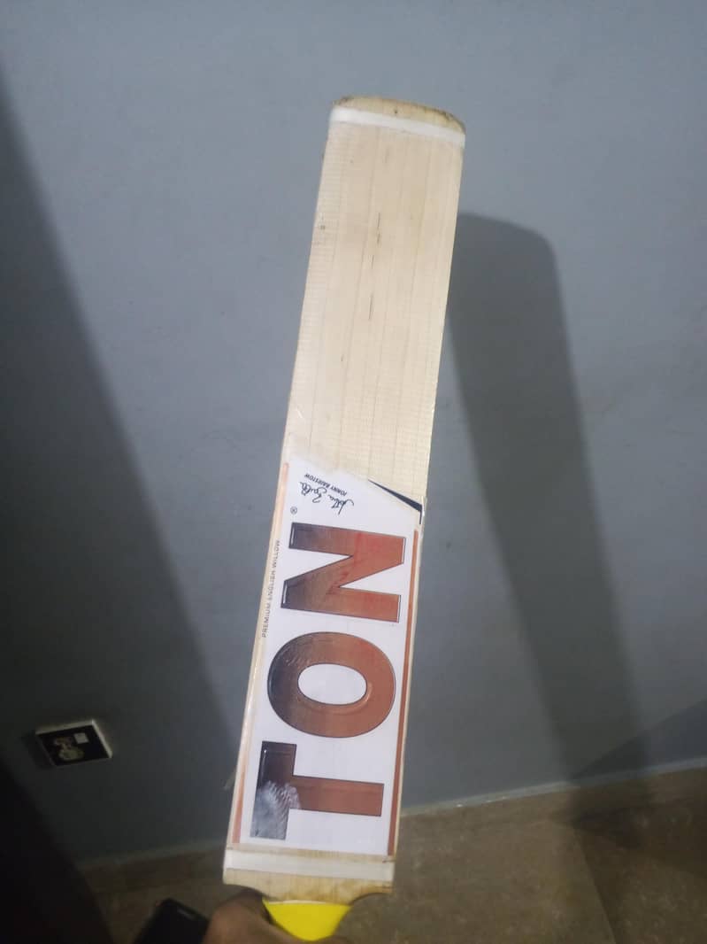 cricket Bat 4