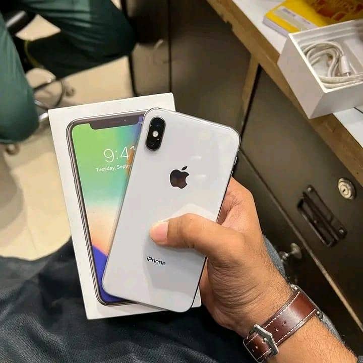 Apple iPhone XR 0