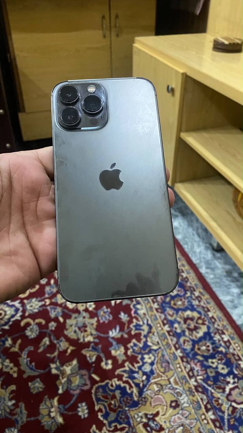 Apple iPhone 13 Pro Max 2