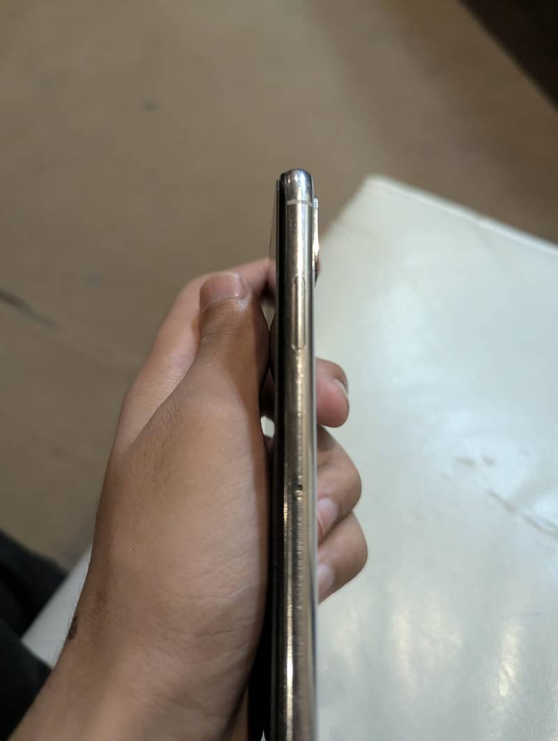 Apple iPhone X 2
