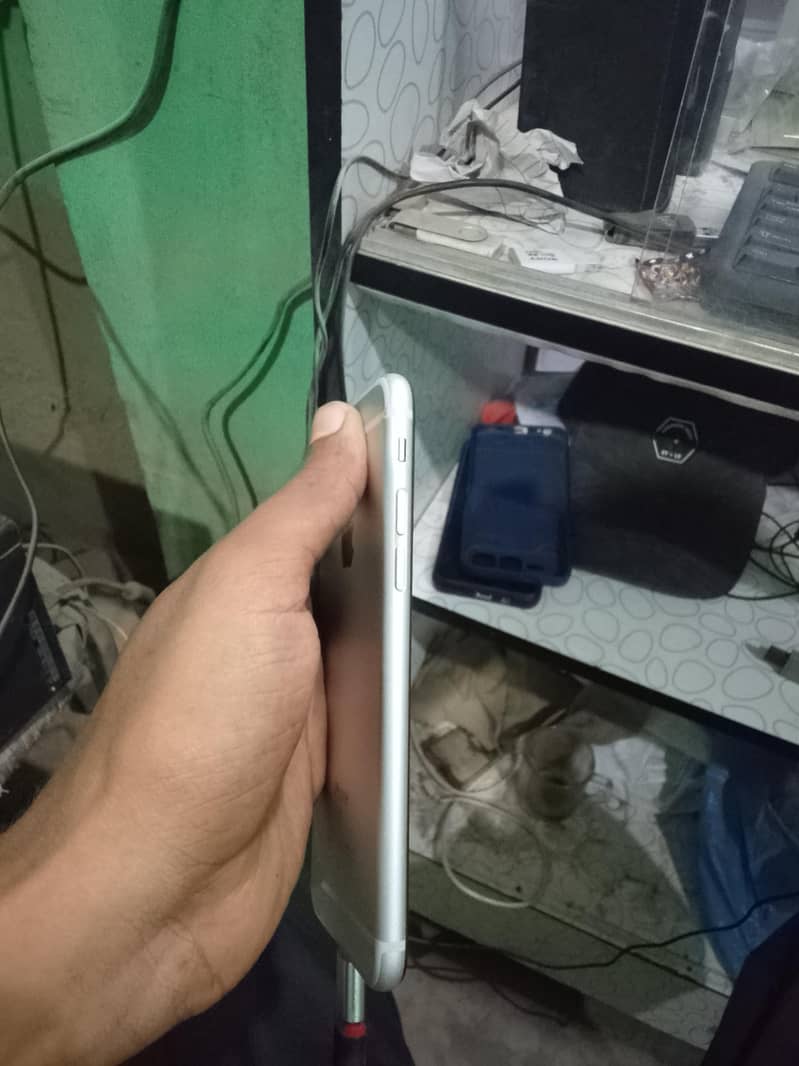 Apple iPhone 6S 2