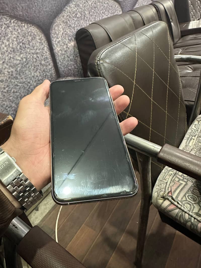 Apple iPhone 11 Pro Max 1