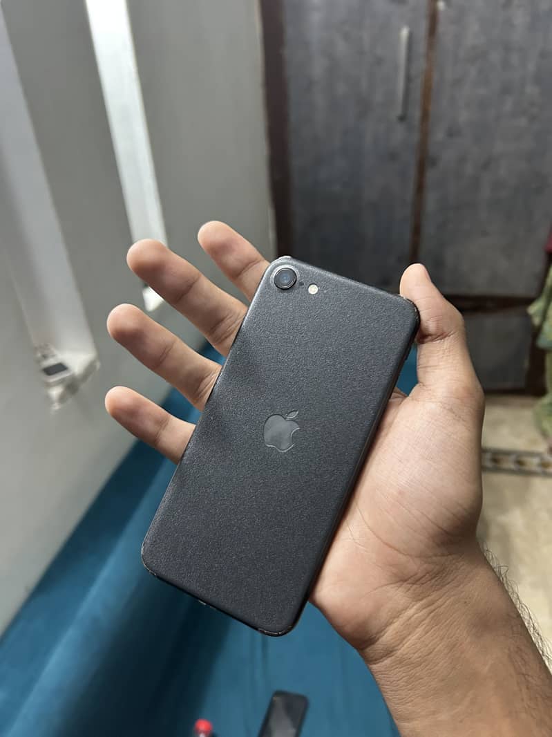 Apple iPhone SE 0