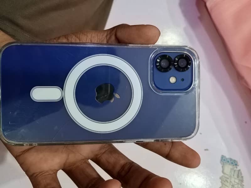 Apple iPhone 12 3