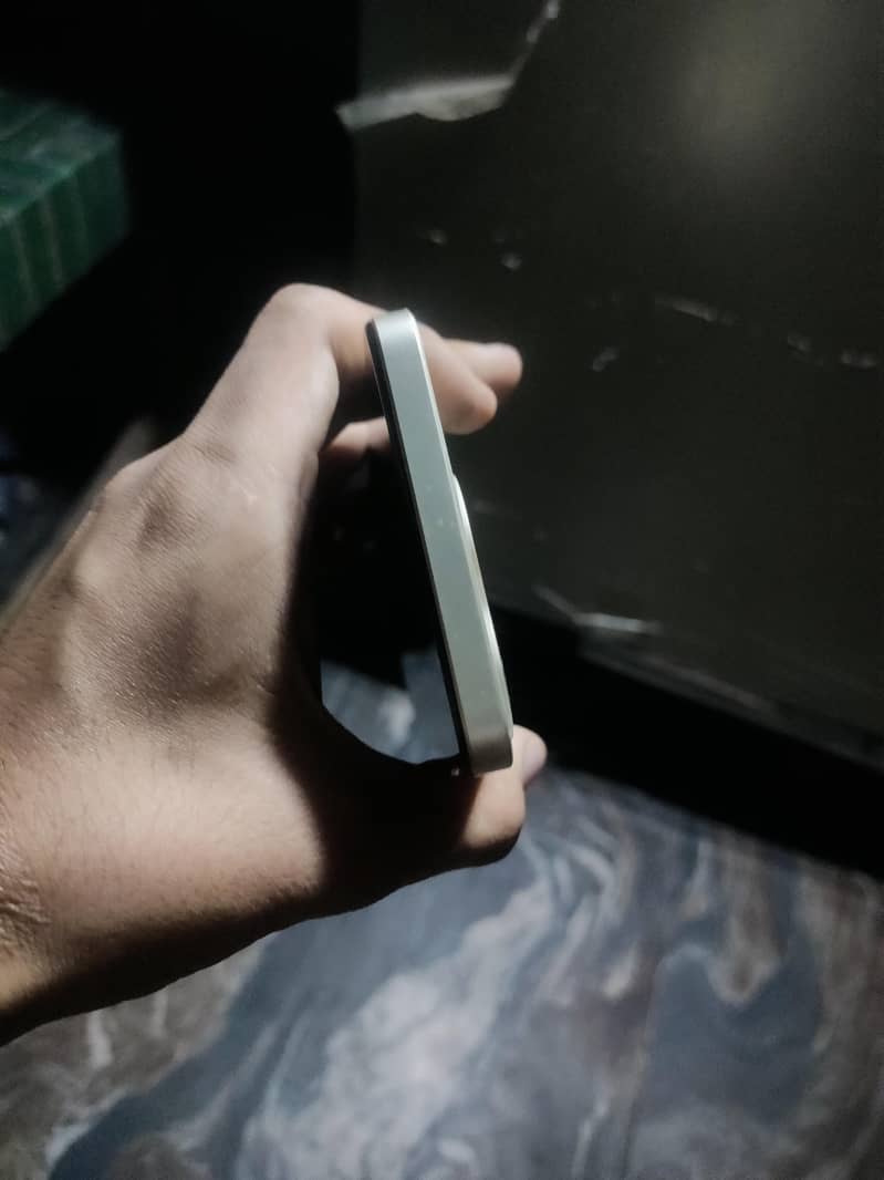 Realme C61 4