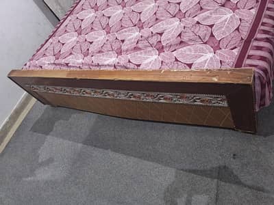 bed with metress foam wala he 6 inch 03061278861