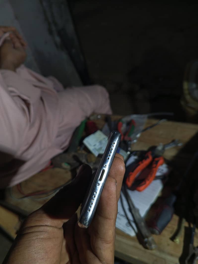 Apple iPhone X sim working 3