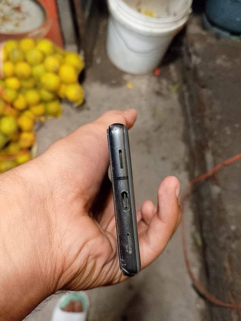Google Pixel 7a 2