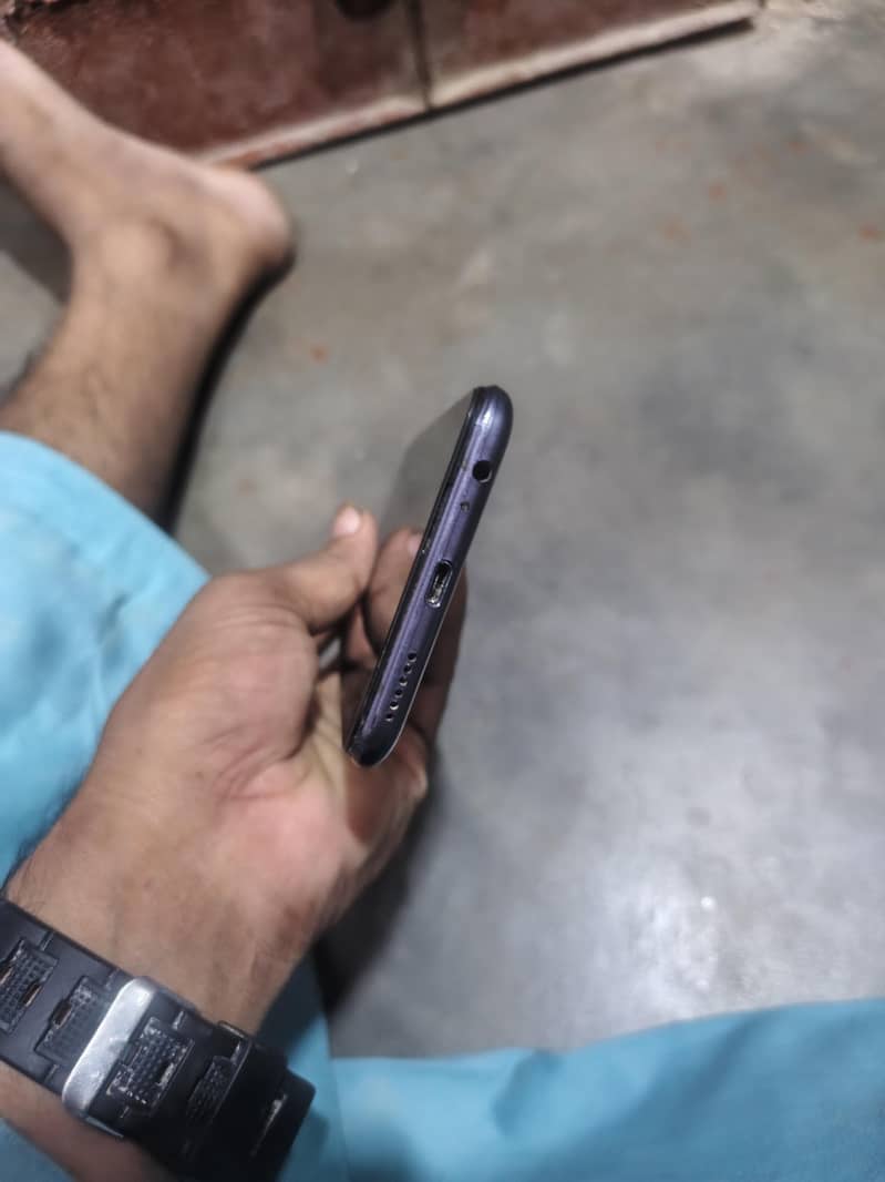 Tecno Spark 5 4