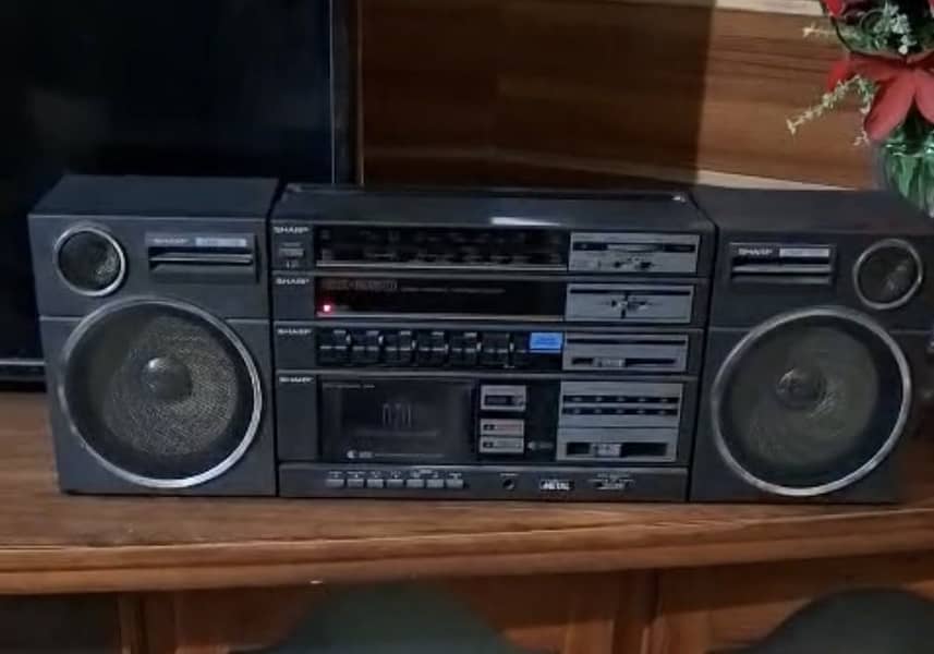 SPEAKERS 0