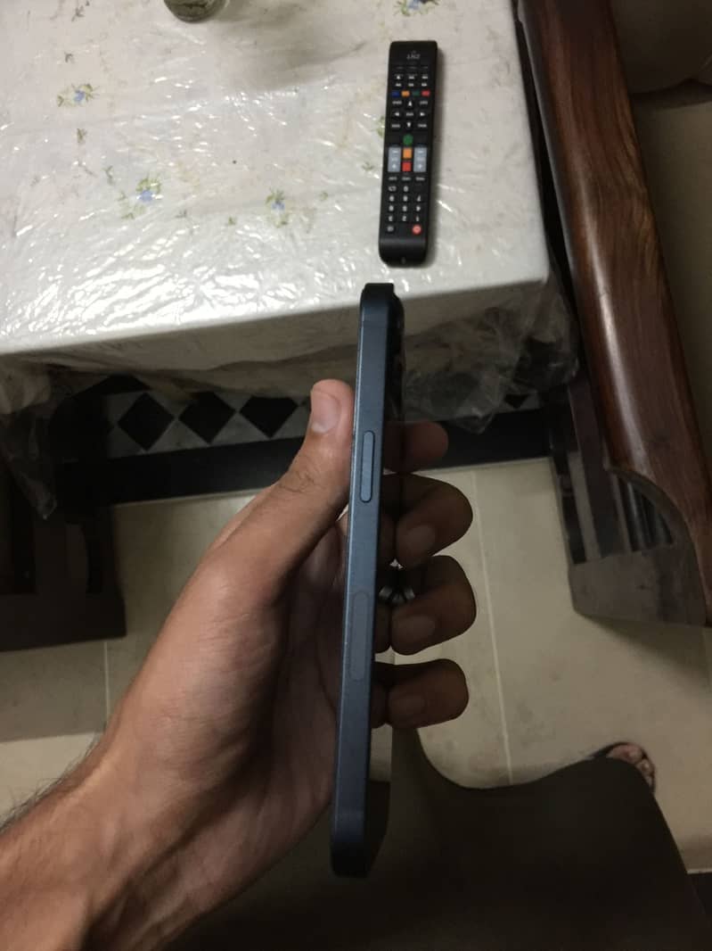 Apple iPhone 13 1