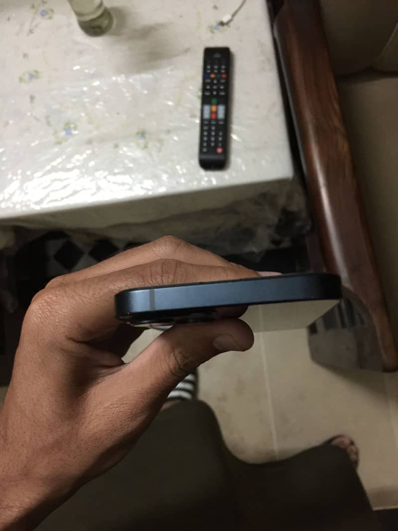 Apple iPhone 13 4
