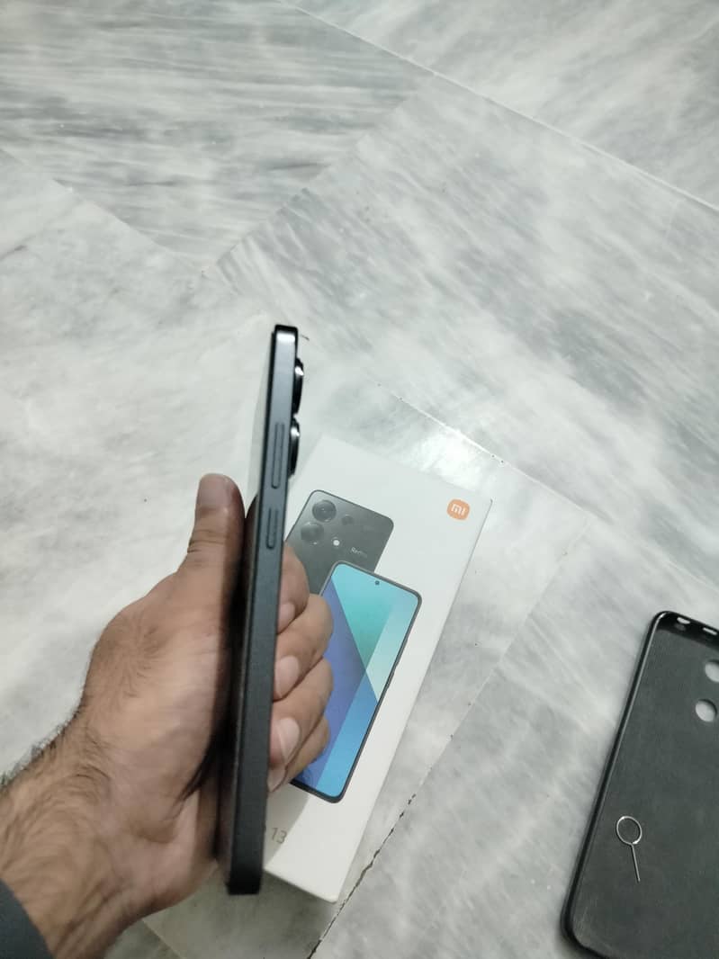 Xiaomi Redmi Note 13 2