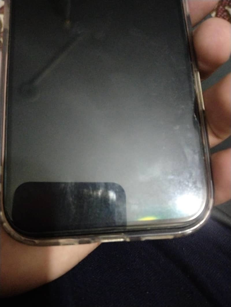 Apple iPhone 16 6