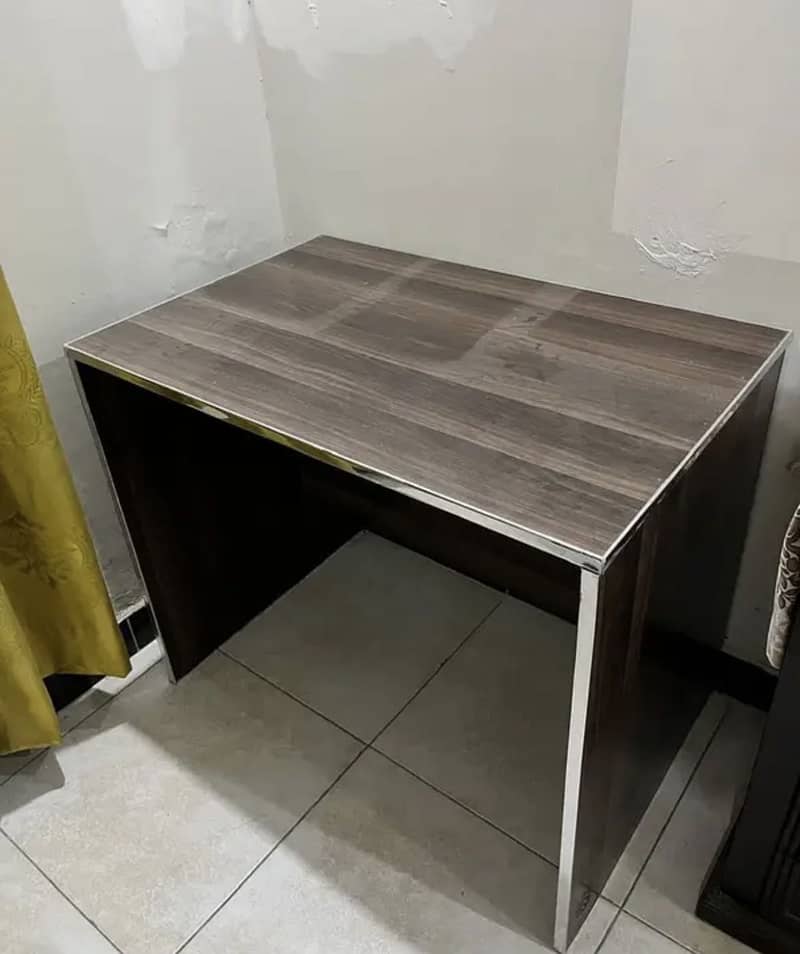 Simple study/ office table. 1