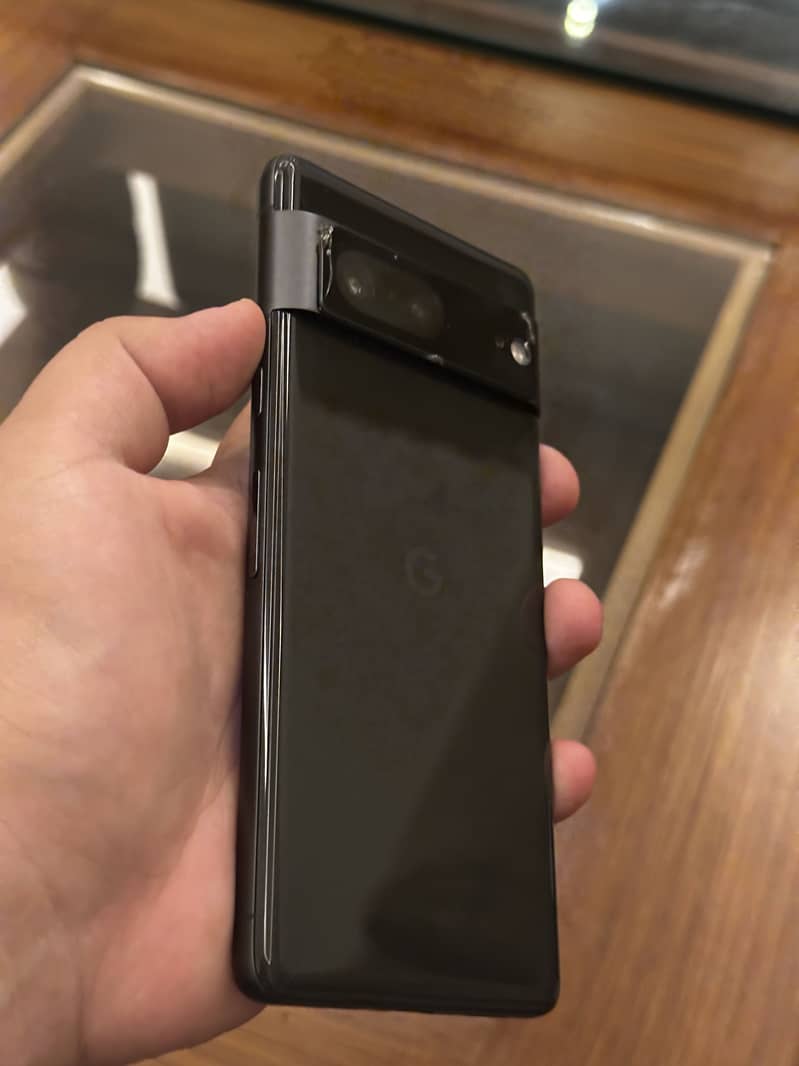Google Pixel 7 4