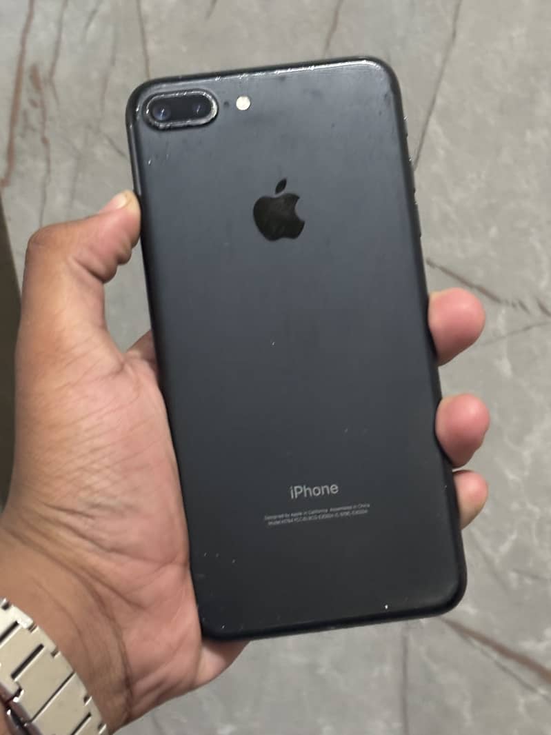 Apple iPhone 7 Plus 0