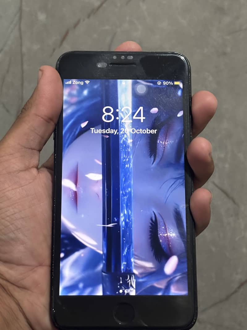 Apple iPhone 7 Plus 1