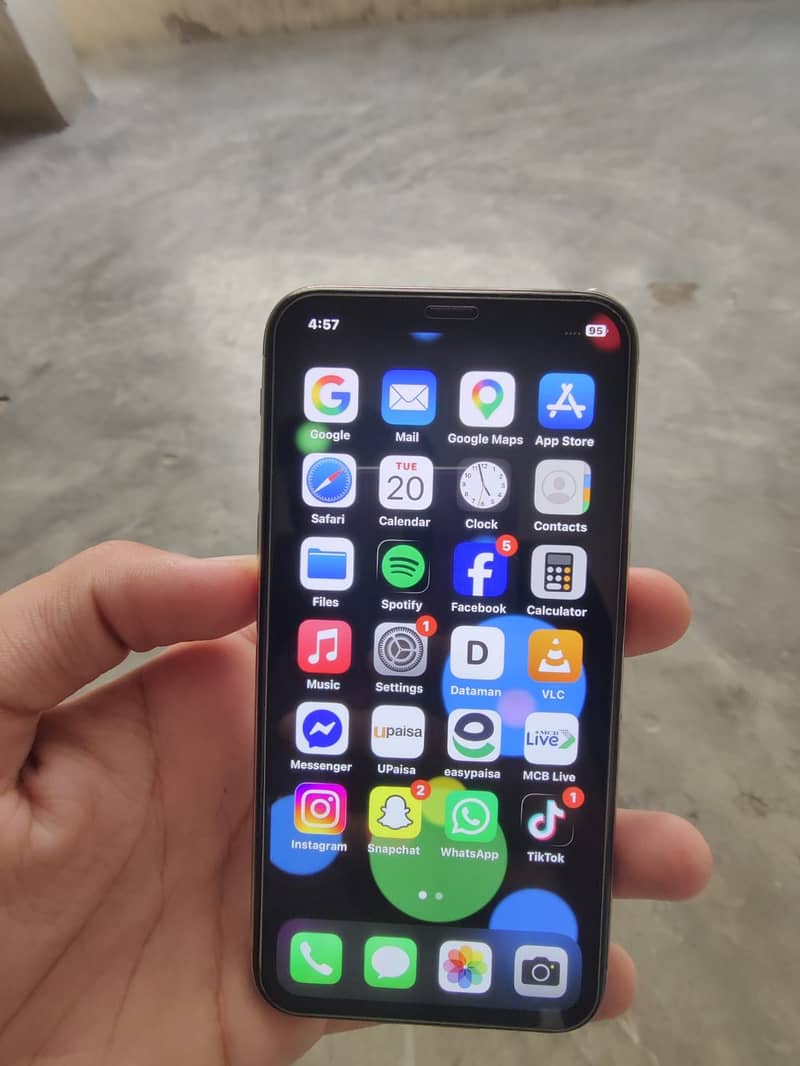 Apple iPhone X 6