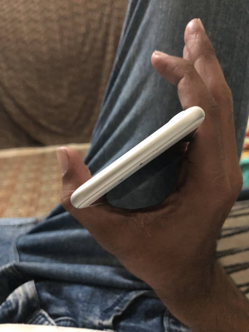 Apple iPhone 7 FU 4